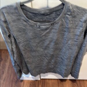 EUC Lululemon Relaxed Swiftly